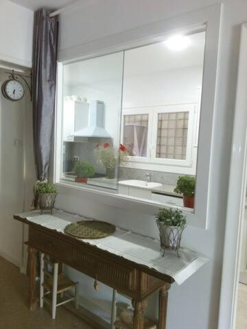 Chambres D'Hotes Chez Catherine A Reus Chambre De Paris Avec Salle De Bains Privee Eksteriør bilde