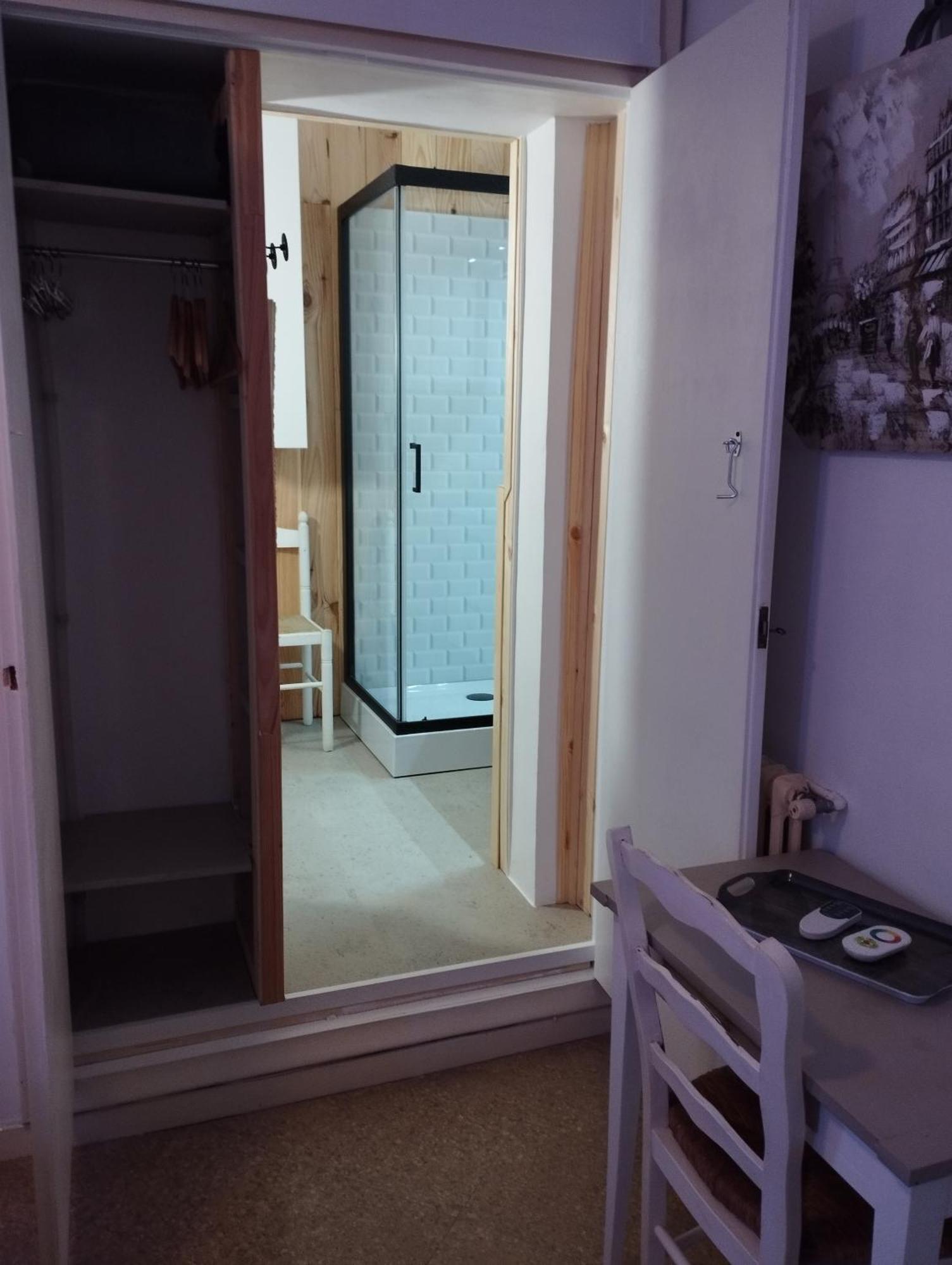 Chambres D'Hotes Chez Catherine A Reus Chambre De Paris Avec Salle De Bains Privee Eksteriør bilde
